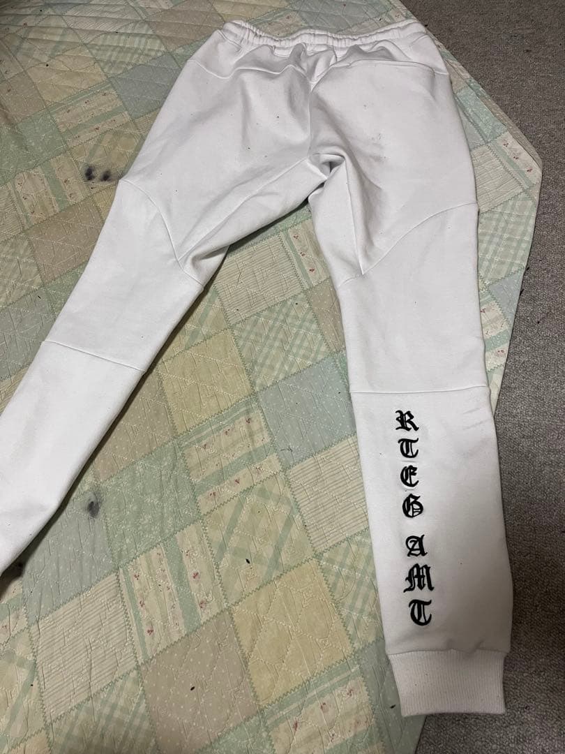 アダムスジャグラー　ホワイトセットアップ