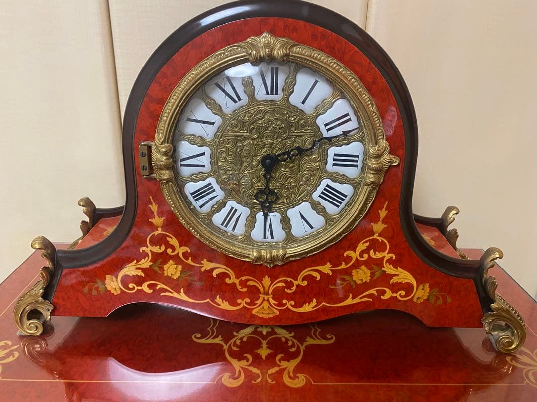 ARTEM社　クロックキャビネット