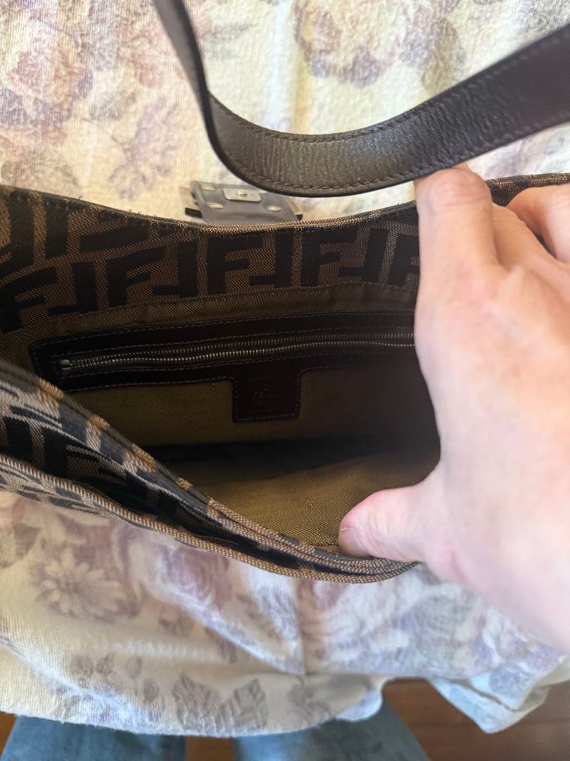 Fendi FFロゴプリントショルダーバッグ