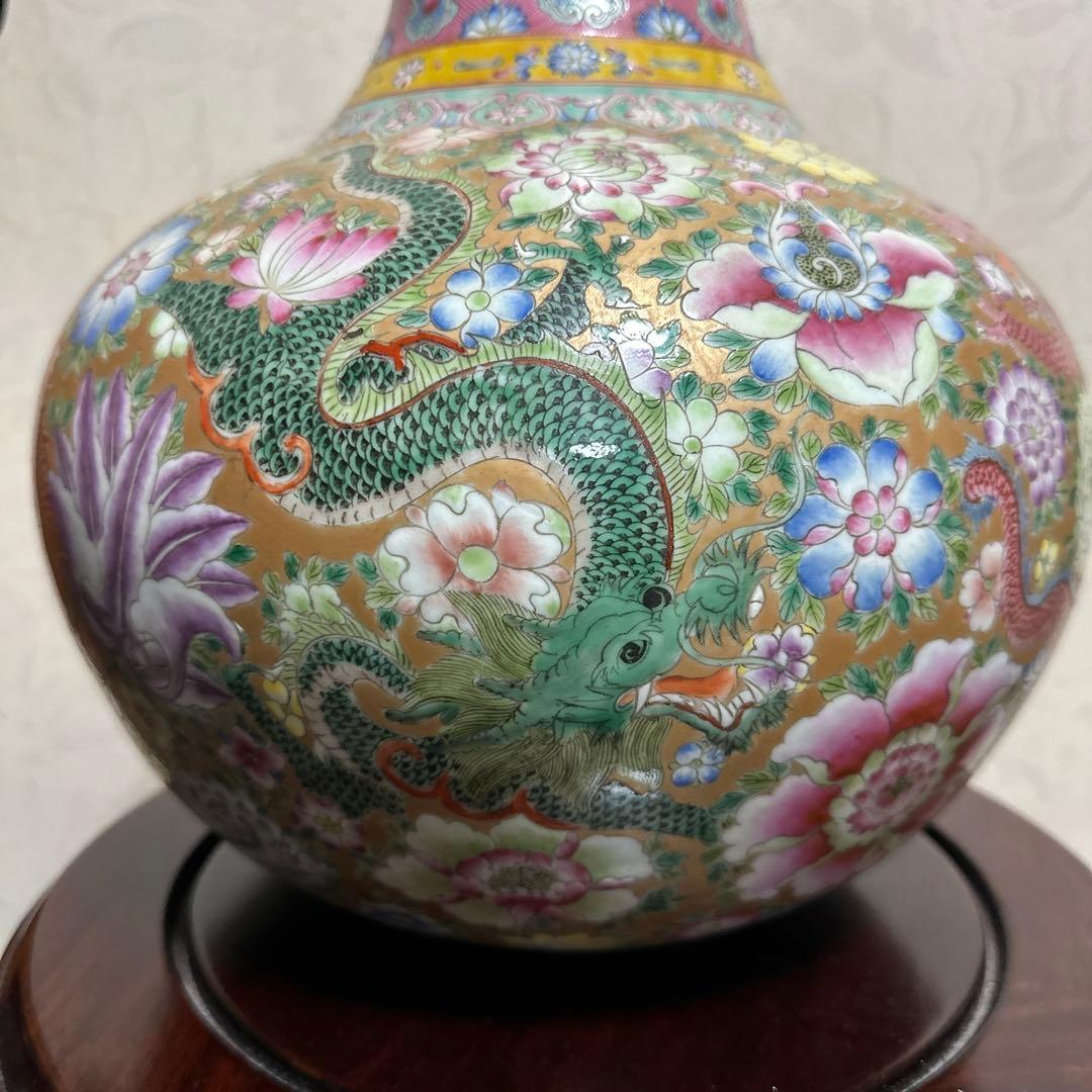 綺麗な花瓶　中国色絵龍の図　天球瓶　高さ約39cm