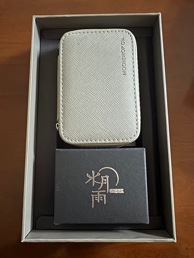 水月雨(MOONDROP) S8