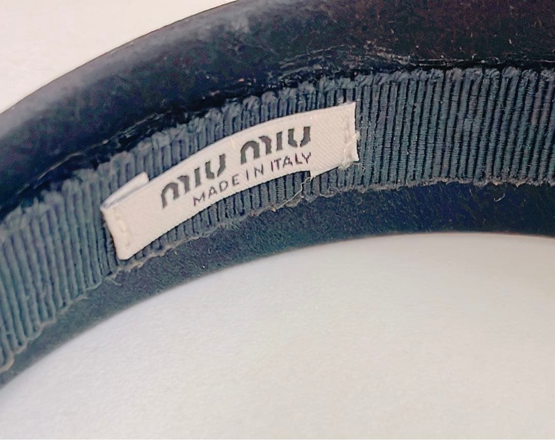 とこ　muumiu ミュウミュウ リボンカチューシャ　黒　プラダ