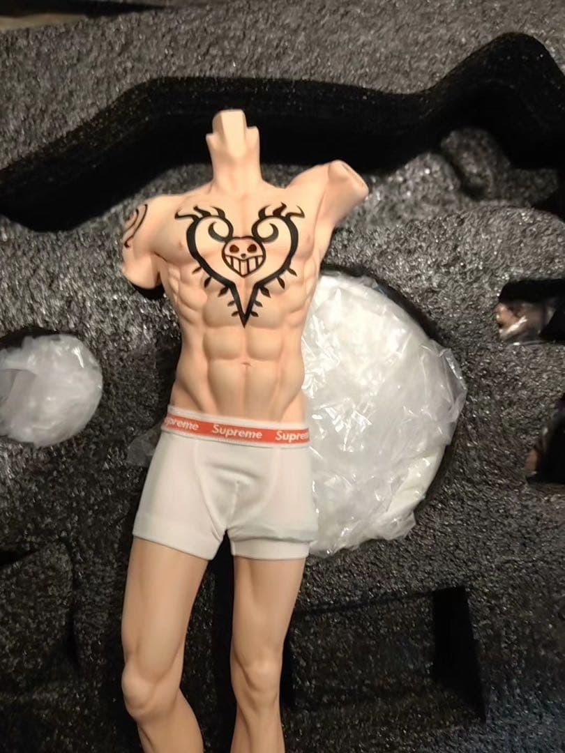 ワンピース ロー  Gloryフィギュア ガレージキット スタチュー