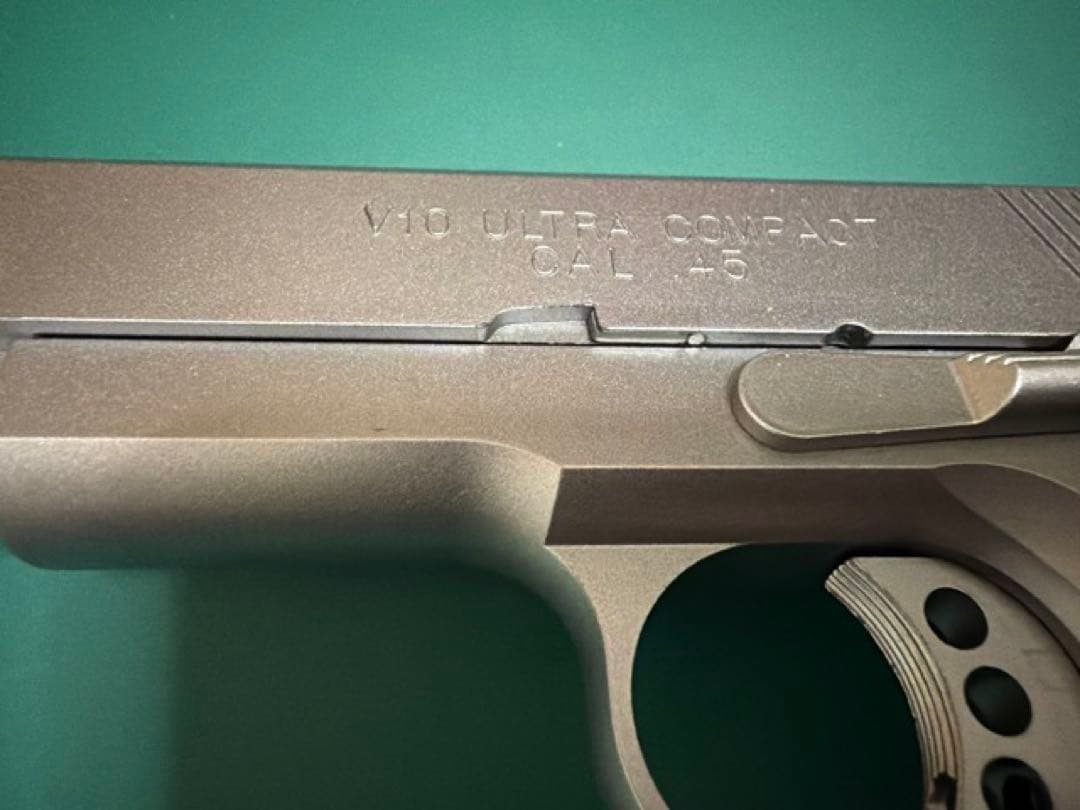 ウエスタンアームズ　Ｖ10ウルトラコンパクト　ガスガン中古品