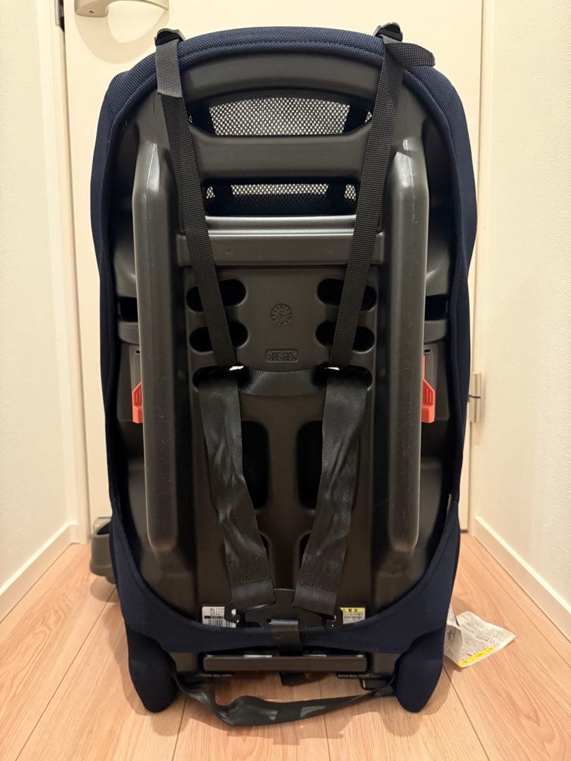 【極美品】Combi コンビ ジョイトリップ エアスルー GH ジュニアシート