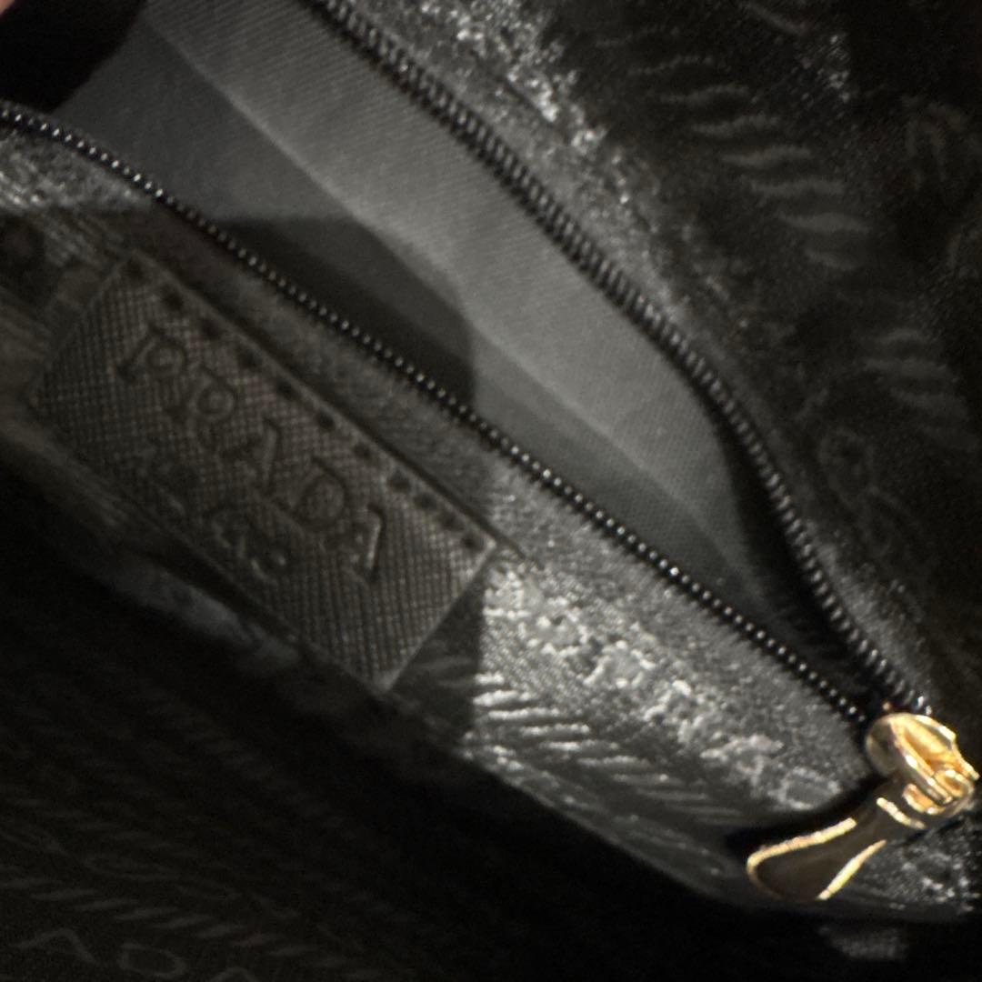 プラダ ノベルティ ショルダーバッグ