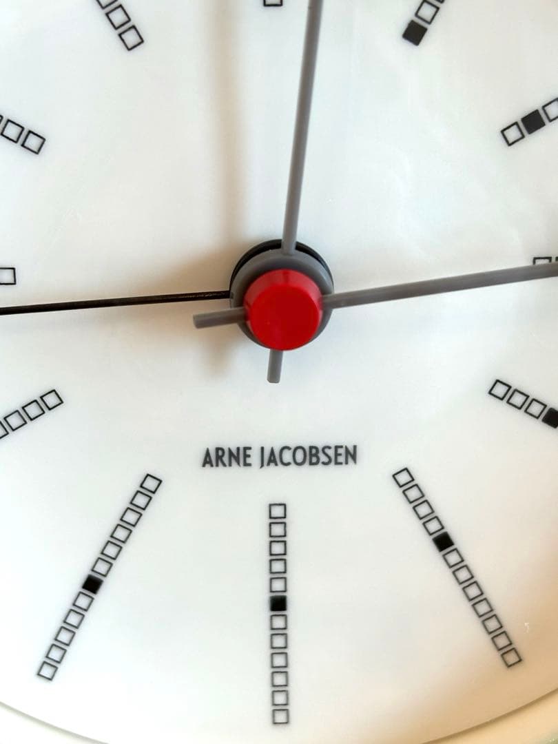 アルネヤコブセン 置き時計 バンカーズ テーブルクロック　ホワイト