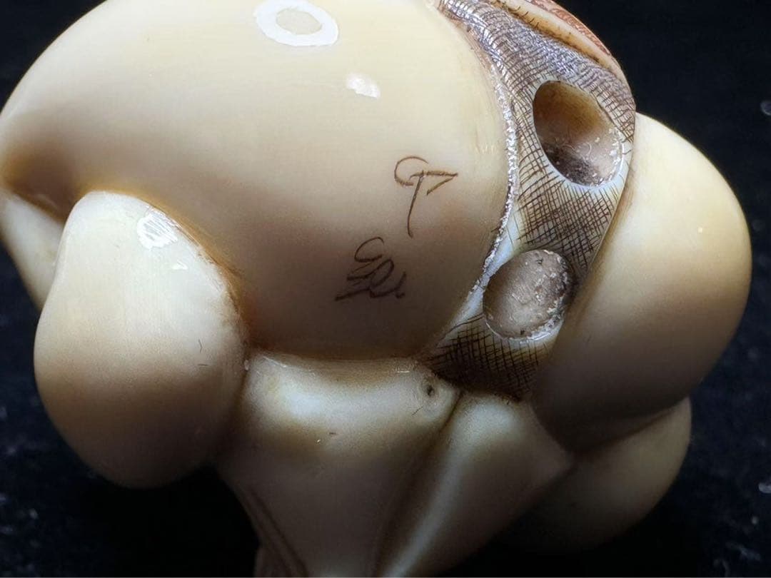 根付　置物　アンティーク　天然素材　彫刻 古美術品　細密細工　骨董コレクション