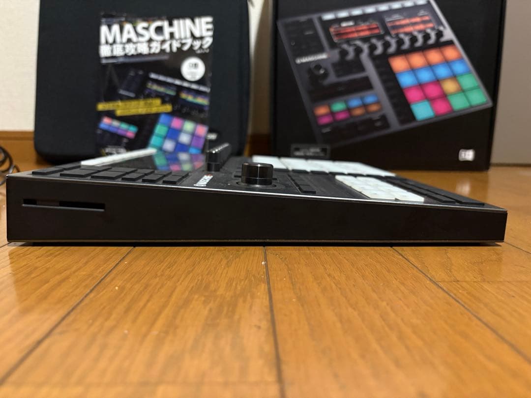 MASCHINE+ ケース付き