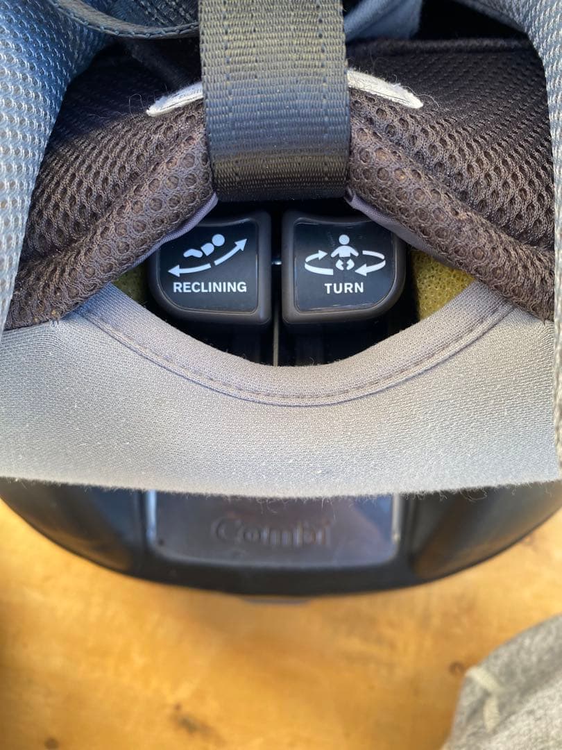 美品！コンビ クルムーヴスマート エッグショック JN-550チャイルドシート