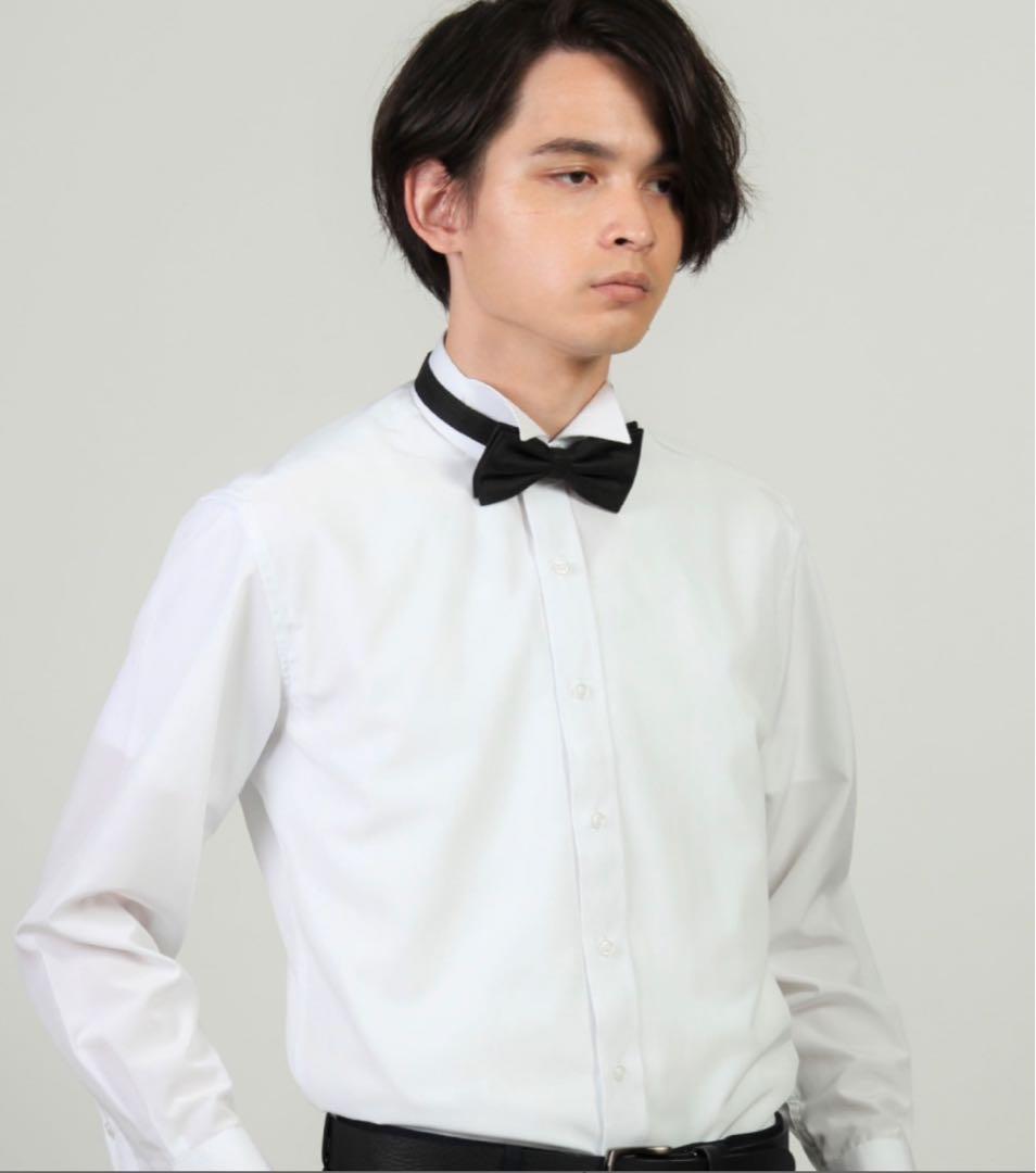 グレー スーツ ウィングカラー、蝶ネクタイ、ベスト付き