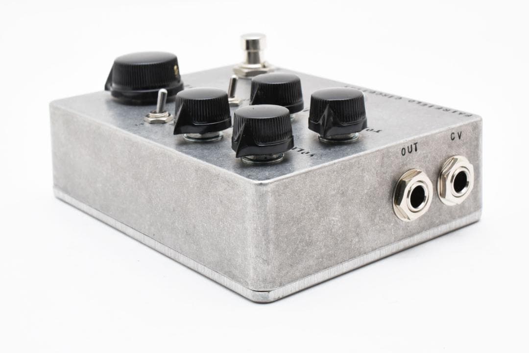 新品 未使用 Fairfield Circuitry Meet Maude