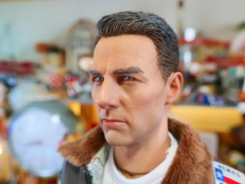 トップガン マーヴェリック トム・クルーズ 1/6フィギュア ヘルメット付
