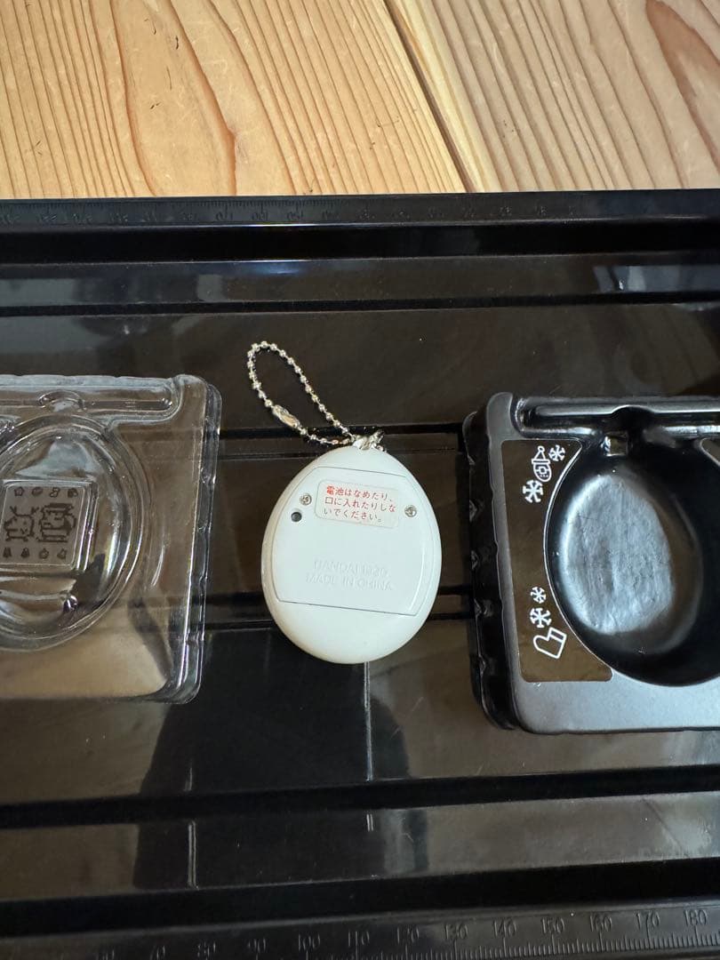 サンタクロっちのたまごっち　白