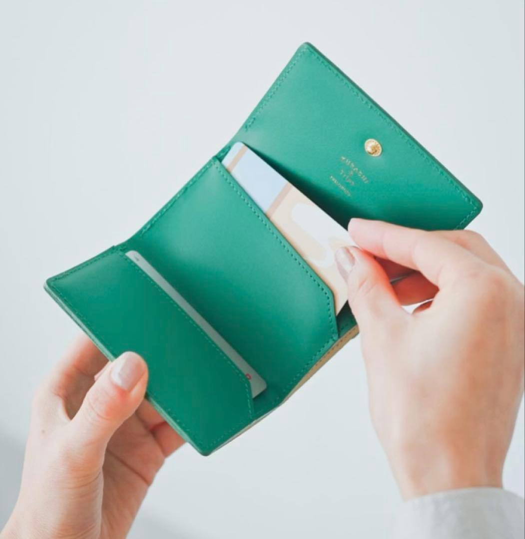 北欧暮らしの道具店　「小さく見えて収納上手」手のひらサイズの本革財布　シルバー