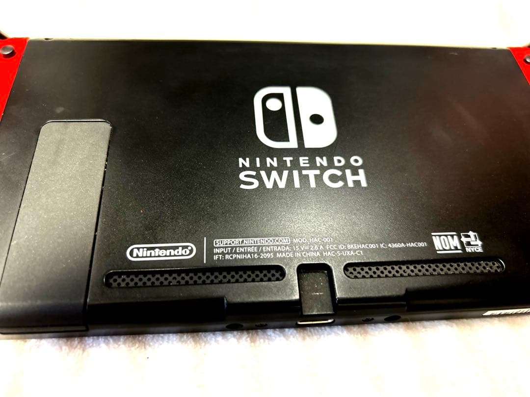Nintendo Switch 本体 赤