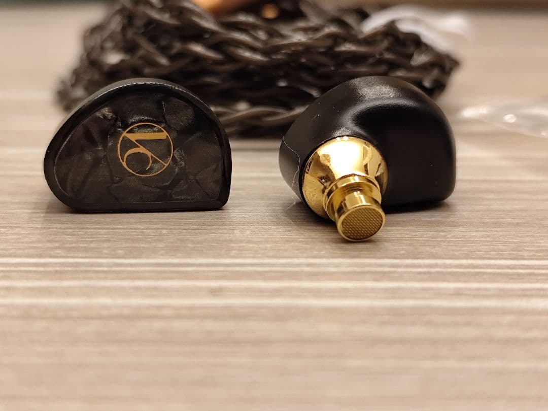 ト*ル様 有線ピヤホン３