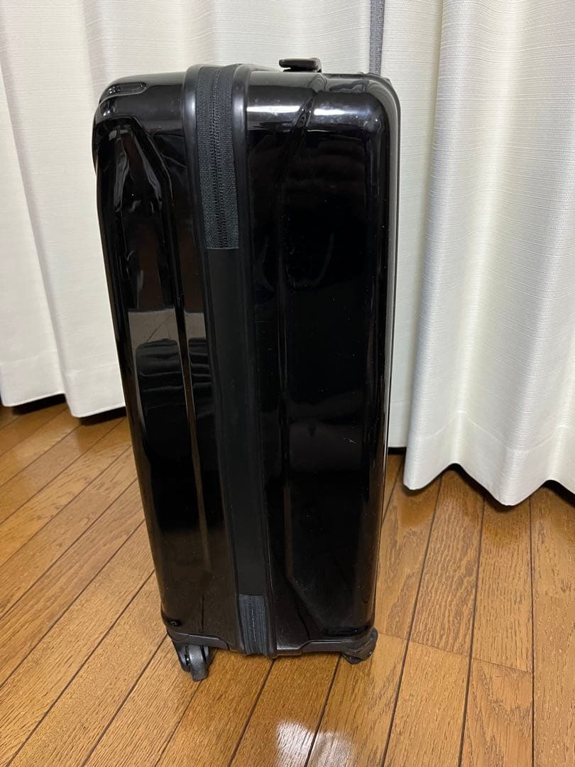 ゼロハリバートン スーツケース 32L 機内持込み可　4輪　中古品