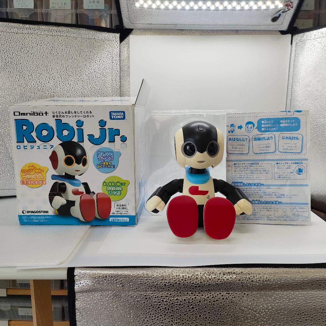 ロビジュニア　Robi おしゃべりロボット　タカラトミー