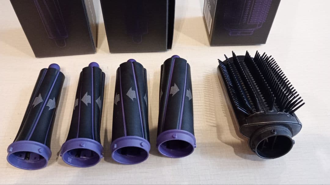 Dyson Airwrap スタイリングセット　トラベリングバッグつき