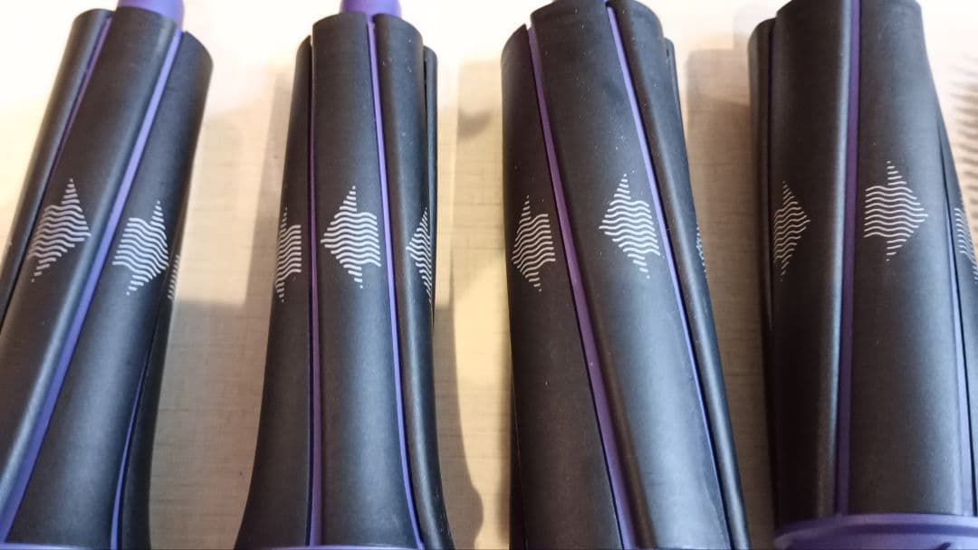 Dyson Airwrap スタイリングセット　トラベリングバッグつき