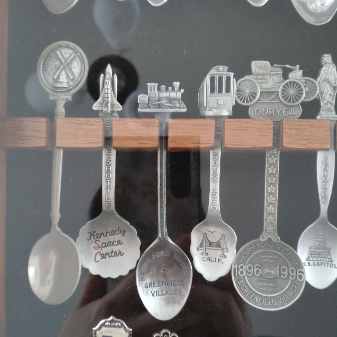 アメリカアンティーク　装飾スプーンコレクション 34本 木製ケース付き