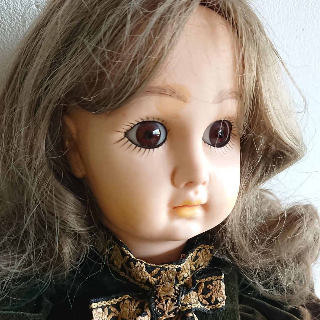 アンティークドール／緑ベルベットドレス