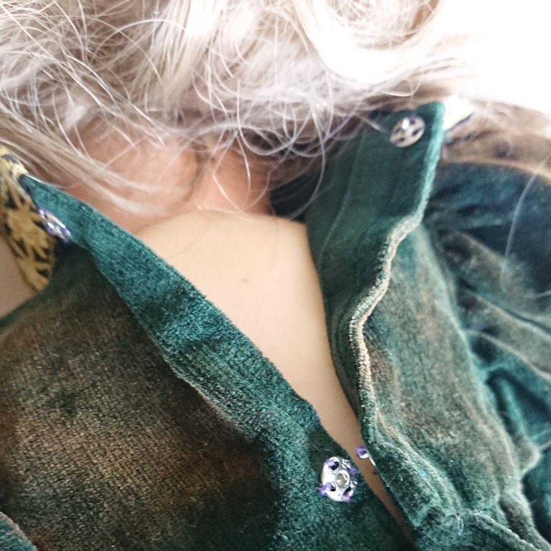 アンティークドール／緑ベルベットドレス