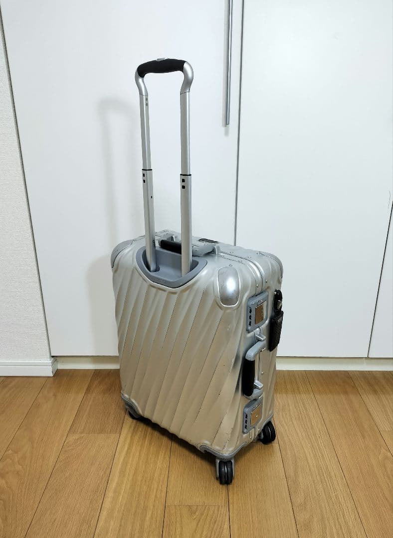 早いもの勝ち!! tumi 19 DEGREE ALUMINUM キャリーオン