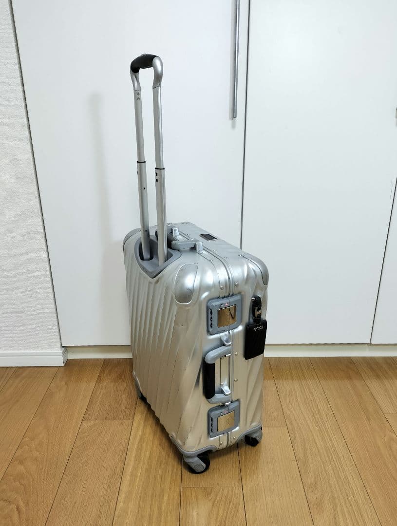 早いもの勝ち!! tumi 19 DEGREE ALUMINUM キャリーオン