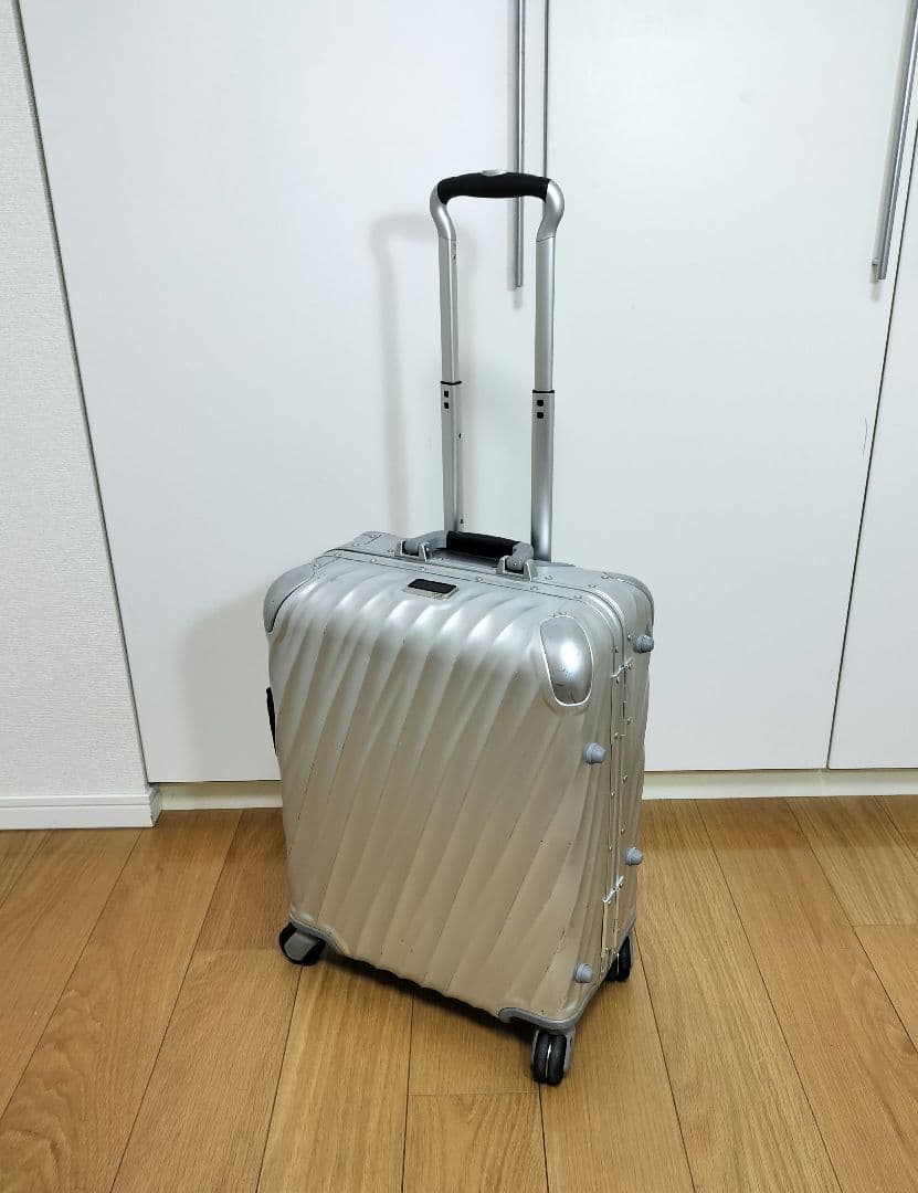 早いもの勝ち!! tumi 19 DEGREE ALUMINUM キャリーオン