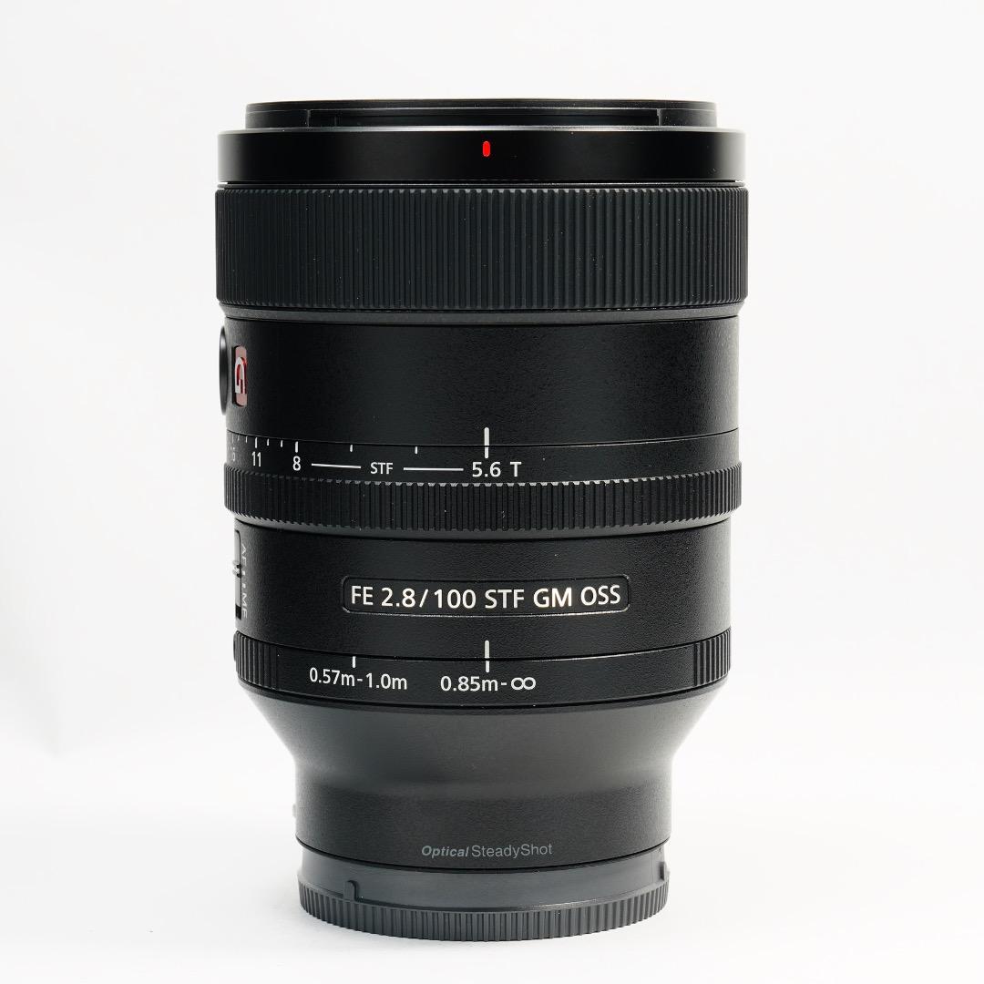 【唯一無二】SONY SEL100F28GM 単焦点　イルミの帝王