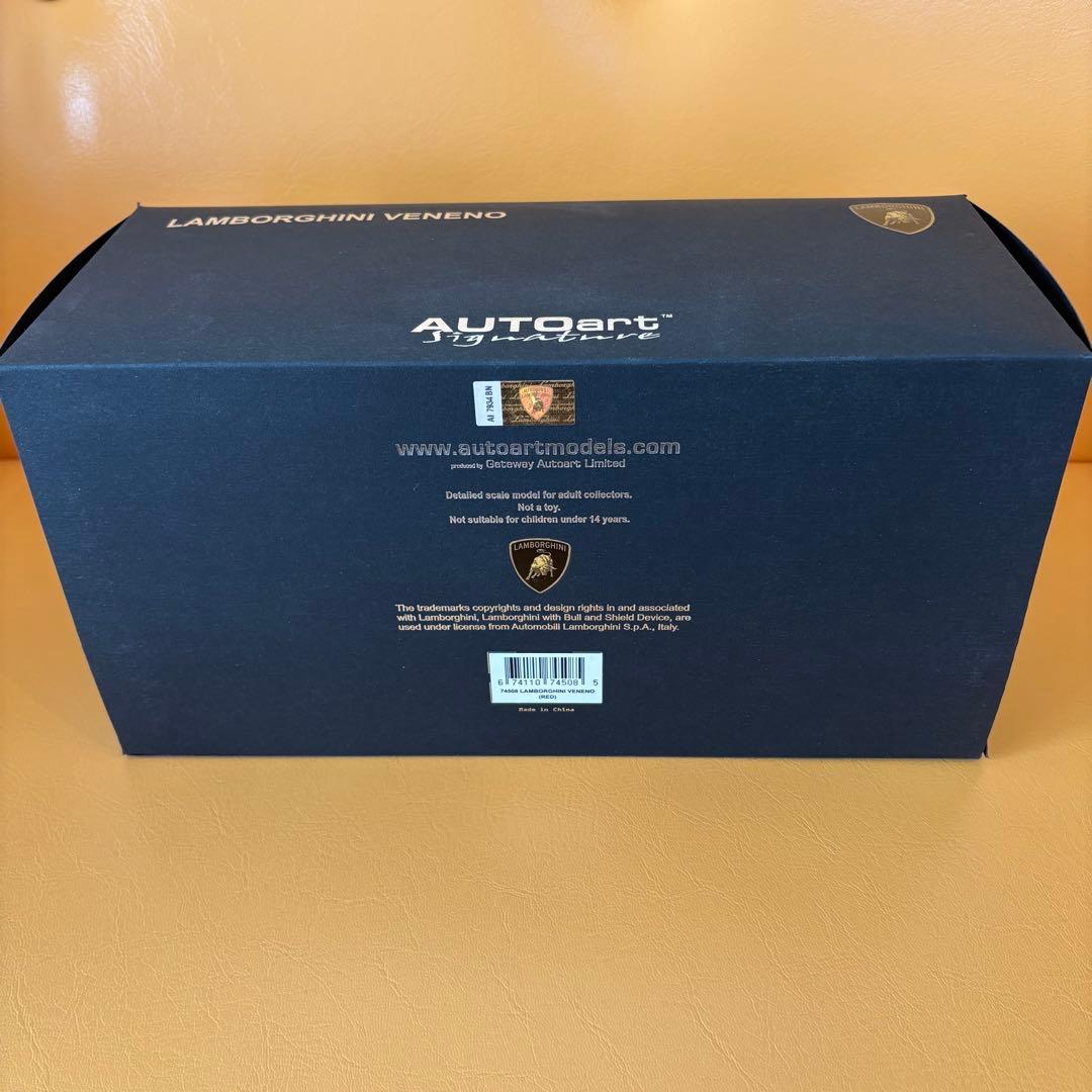 も*こ様 レア！オートアート 1/18 ランボ ヴェネーノ（Mレッド）