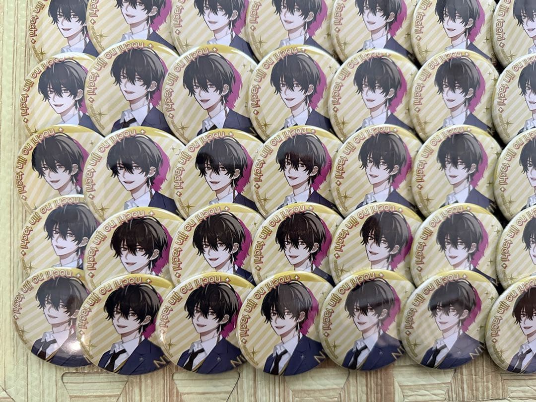 女子研究大学　 ニキ 大人教缶バッジ80個