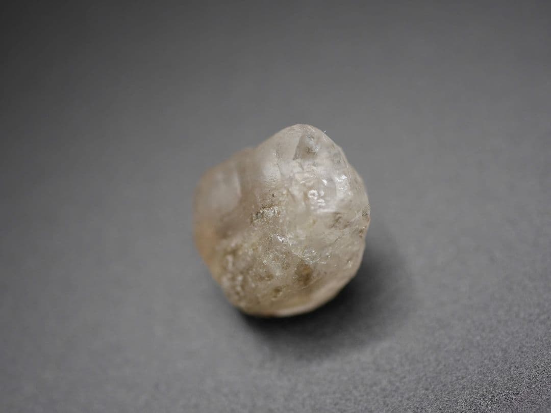 値下げー！ロシア マリシェボ産フェナカイト １番