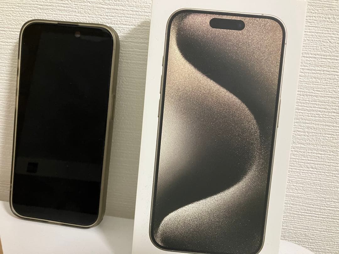 Apple iPhone 15Pro チタニウム
