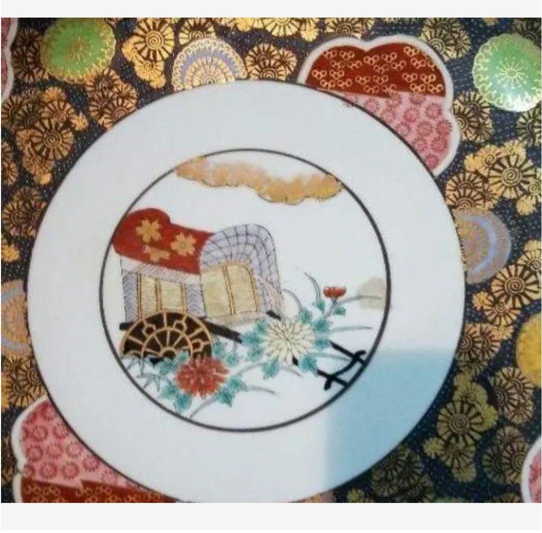 お値下げ有田焼大皿御所車に鶴 直径39センチほどのものです