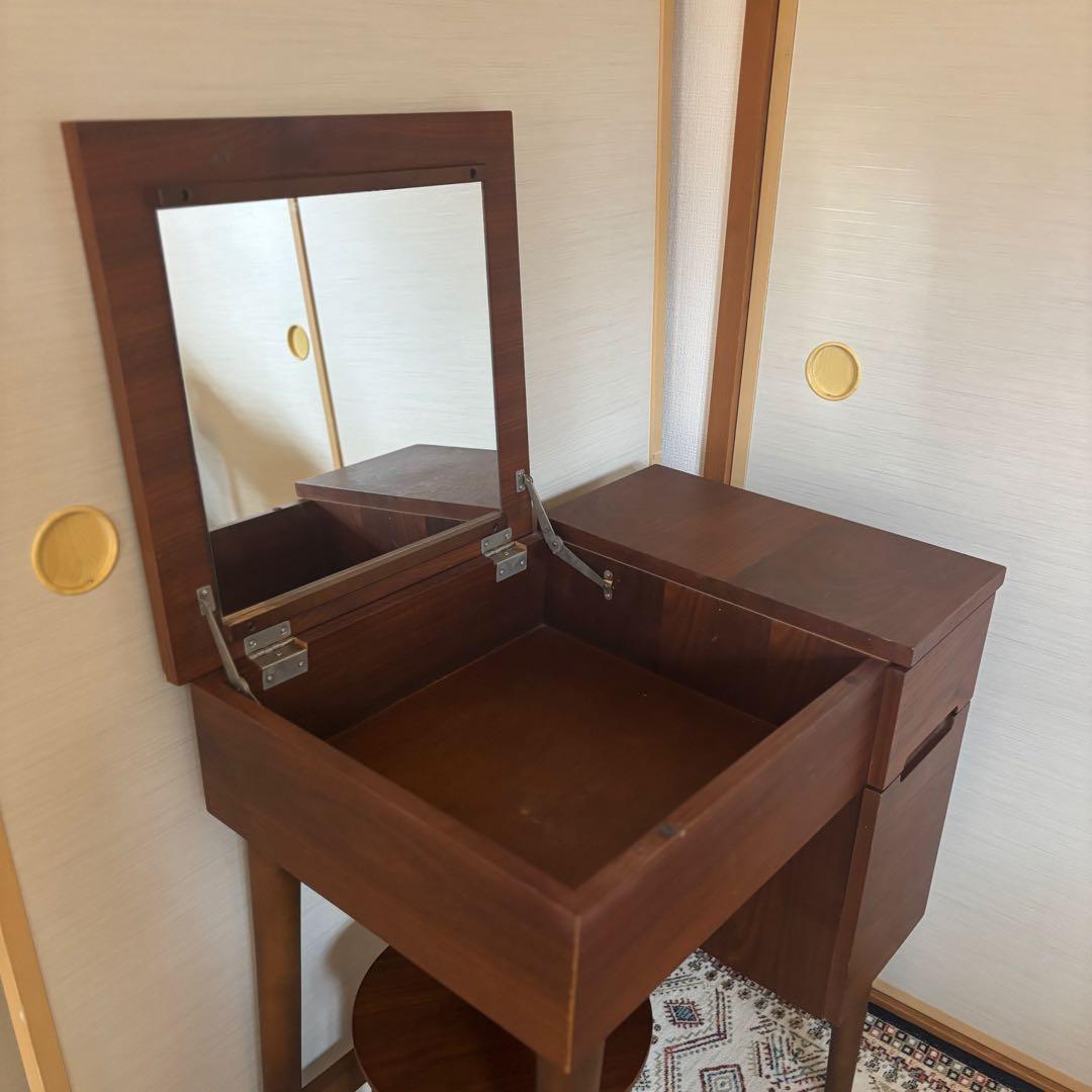 木製シンプルモダンドレッサー