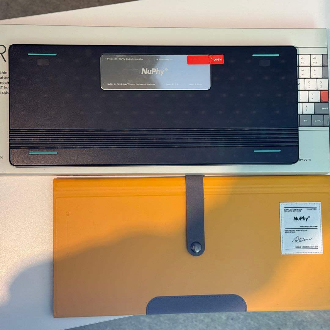 NuPhy AIR75 キーボード 本体　赤軸