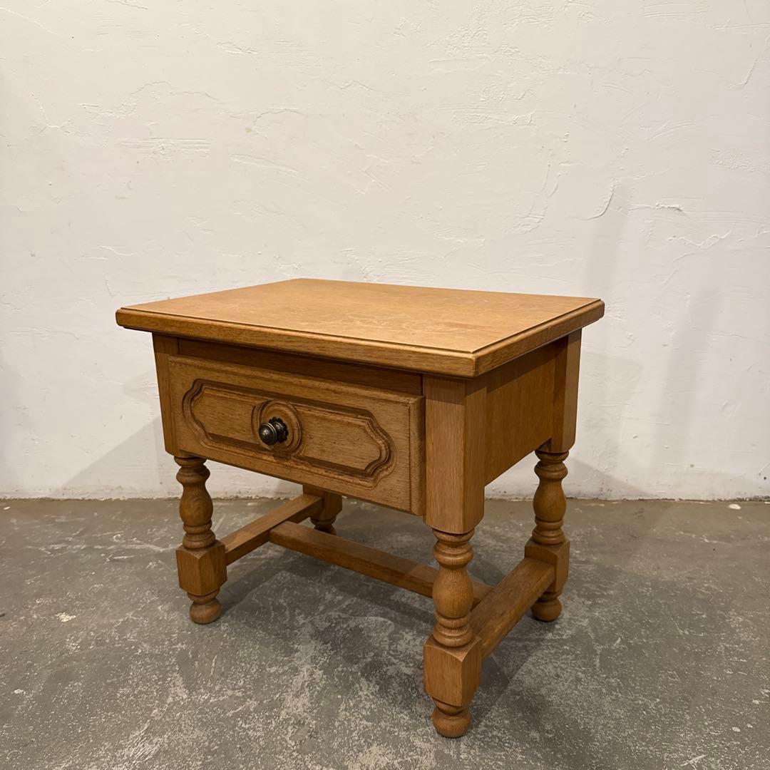 ビンテージ　木製サイドテーブル　引き出し付き 2