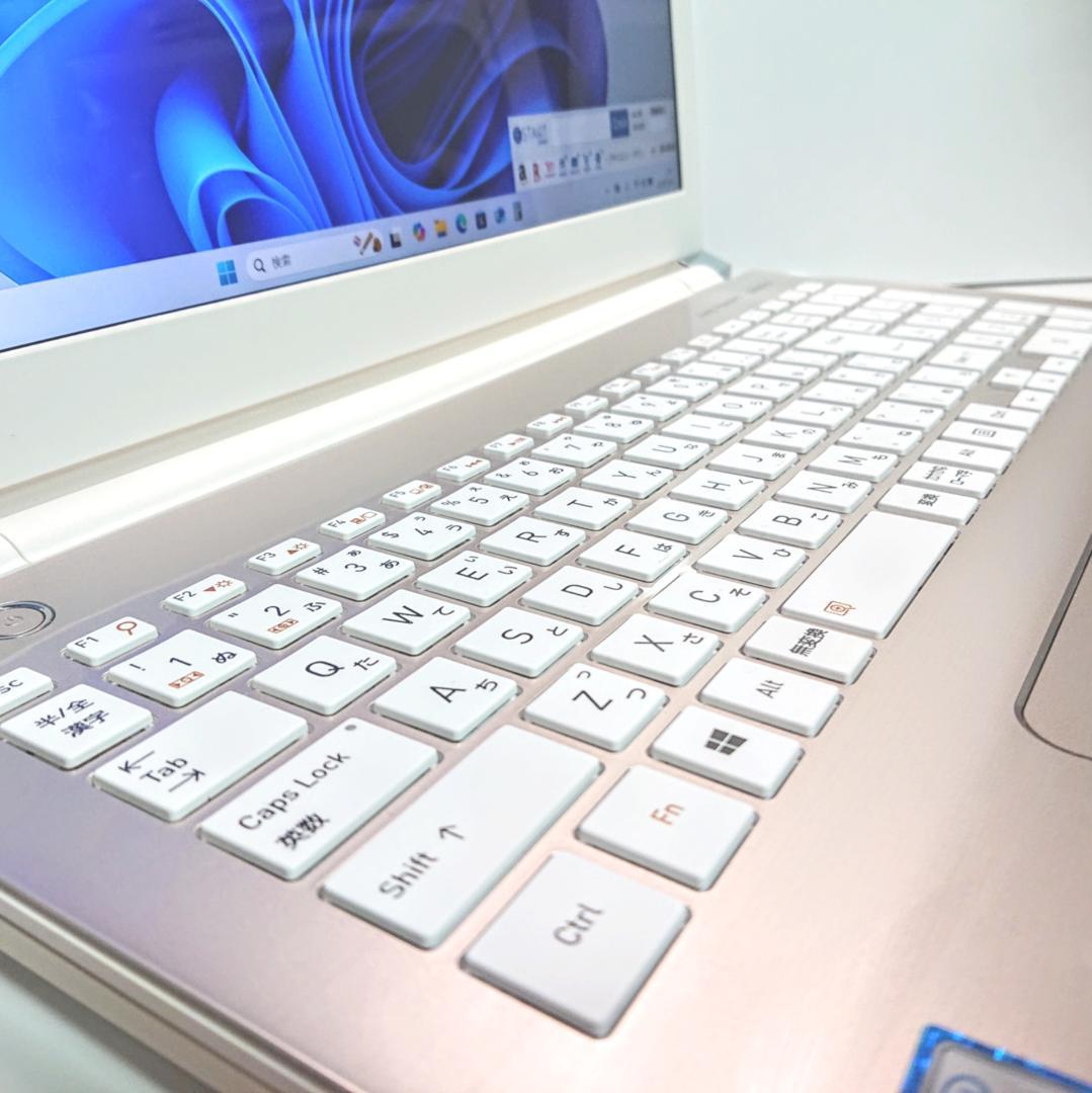 超美品！Dynabook T75/GG第8世代 Core i7[360]