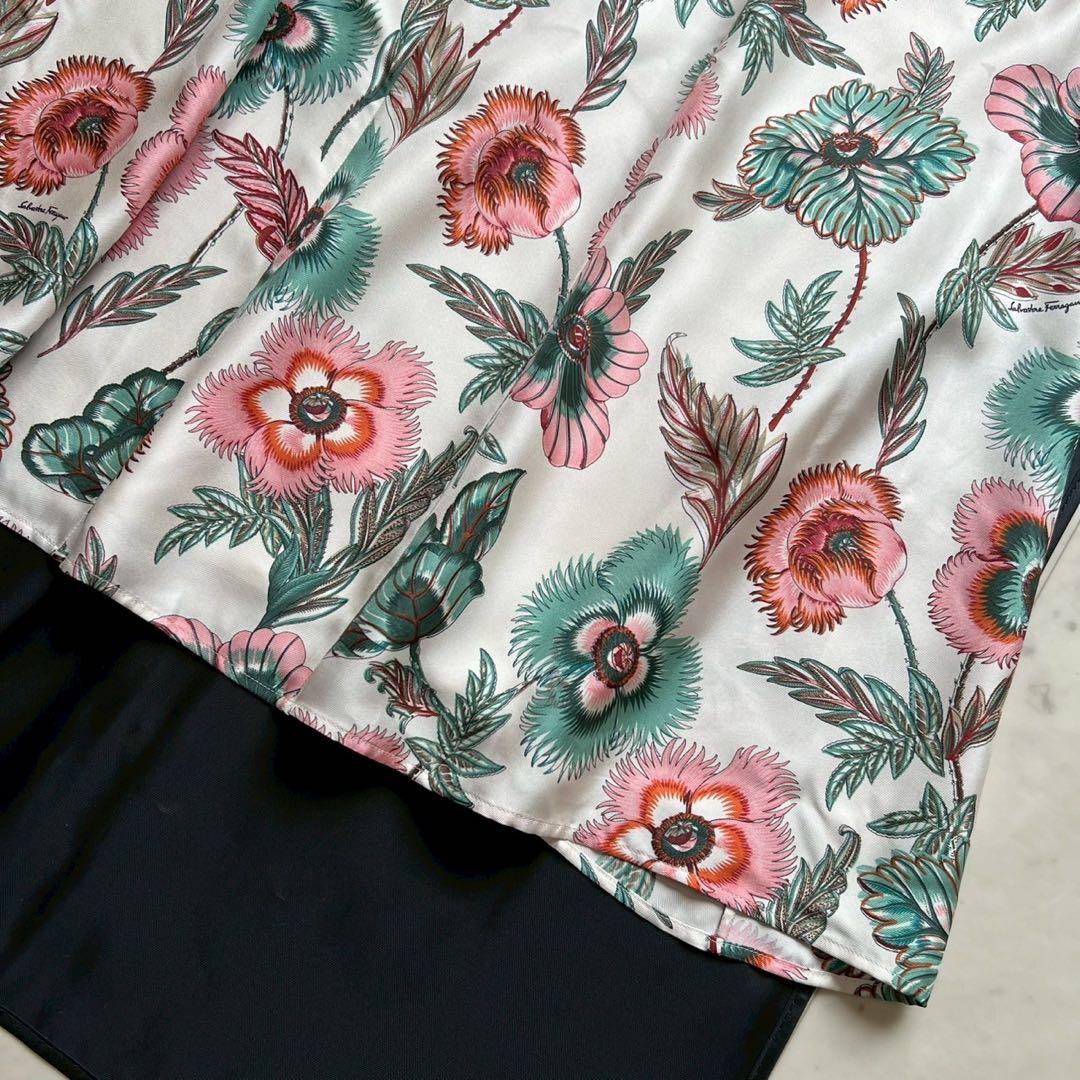 Salvatore Ferragamo 近年 シルク100% ボタニカルスカート