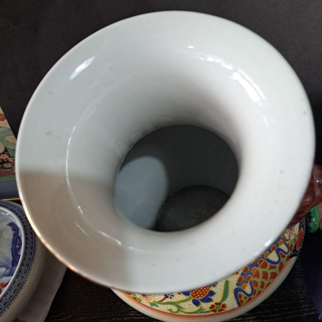 古伊万里　里帰り品　大型飾り壺　金彩粉彩　女人唐花図　獣双耳壷　輸出用