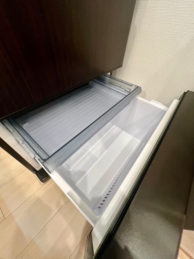 m*様 【12日まで値下げ】AQUA 大容量冷蔵庫 AQR-V43J (T) 4