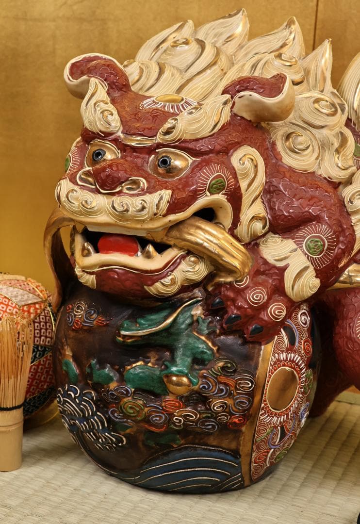 九谷焼　八幡釜　須栄義　獅子　龍玉　置物　床飾　縁起物　高さ35㎝　BK045