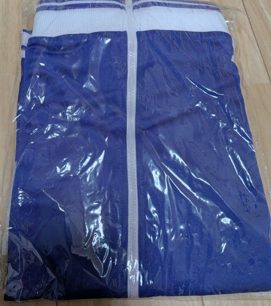 紫 ジップアップ XLサイズ アパレル　田村真佑