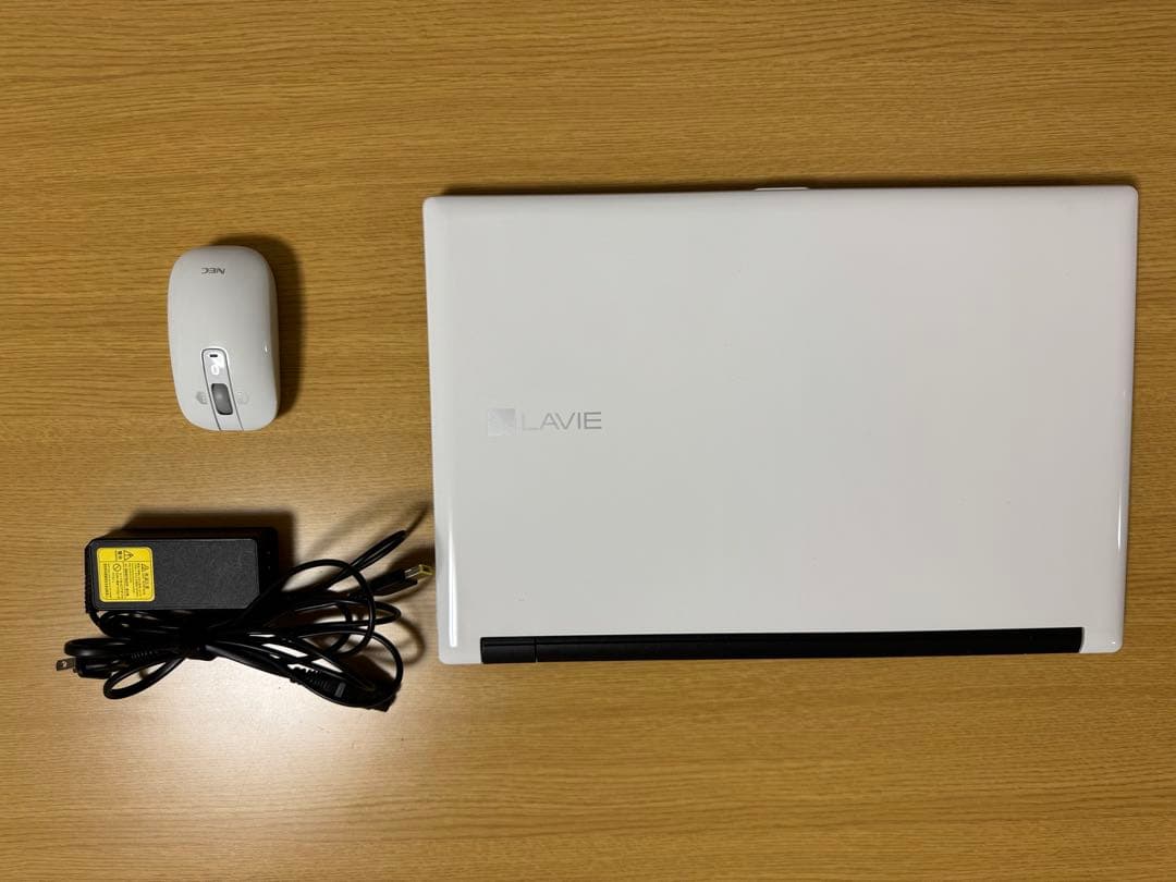 NEC LAVIE ノートPC ホワイト