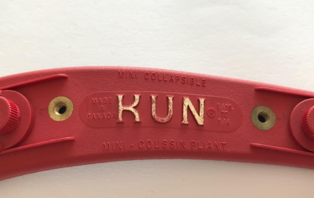 SUZUKI No.230 バイオリン 1/10 2010年、 肩当て　kun