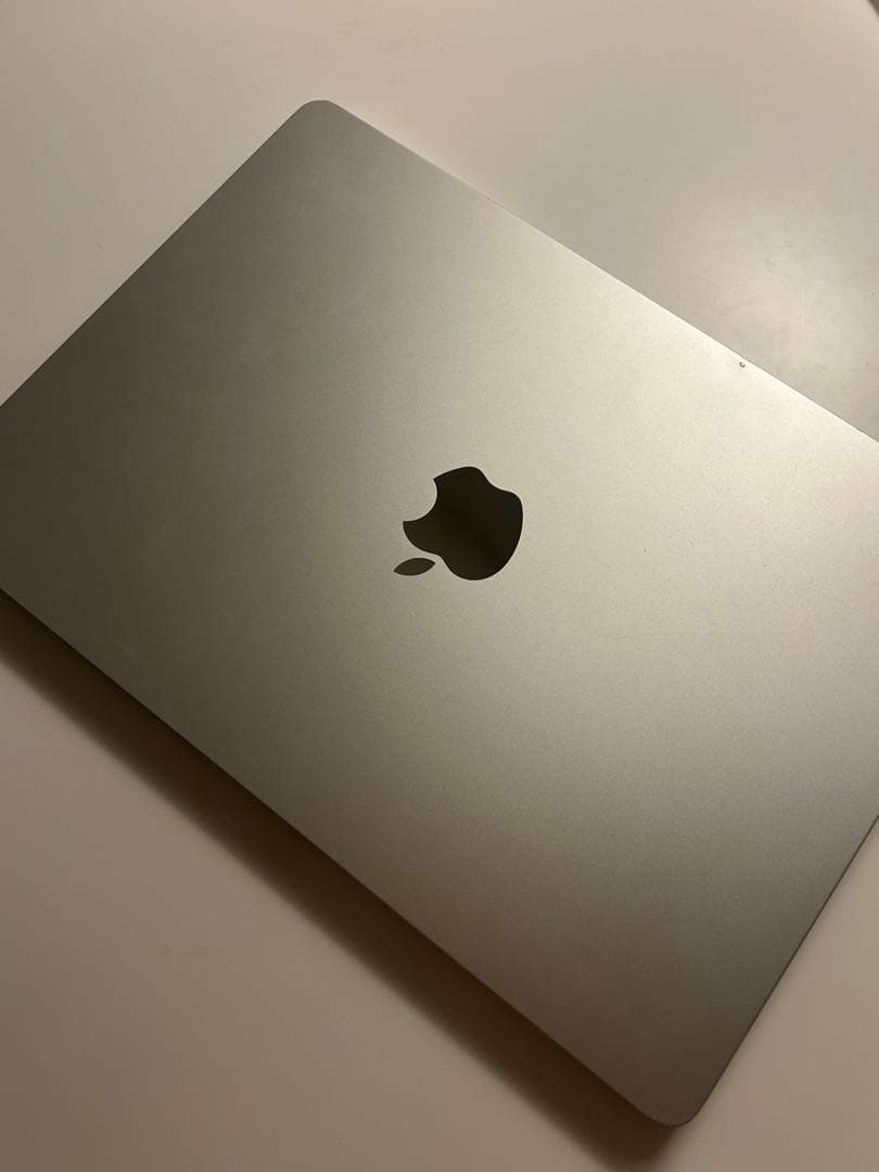 MacBook air m2チップ 13.6インチ 8GB 256GB シルバー