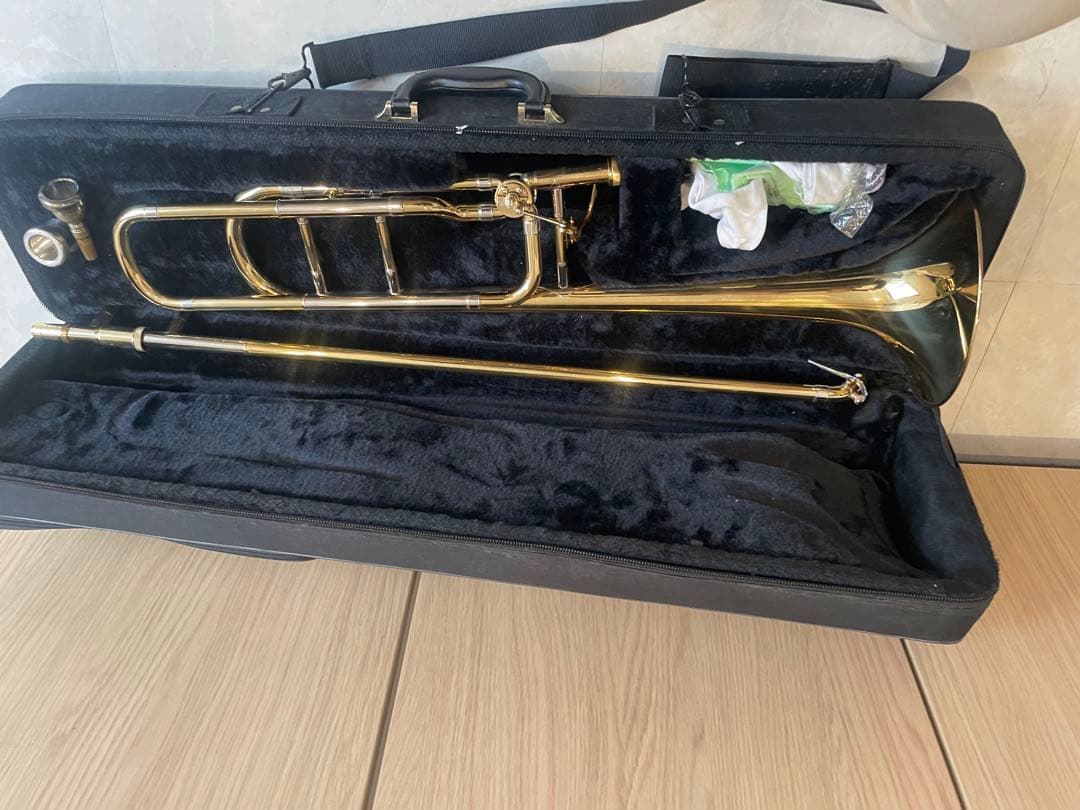 美品　Maxtone トロンボーン 本体とマウスピース2個